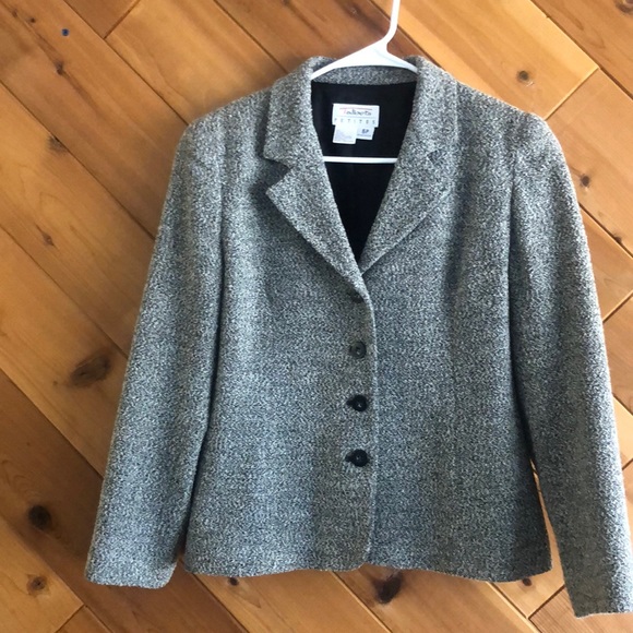 Talbots suit - Picture 5 of 8